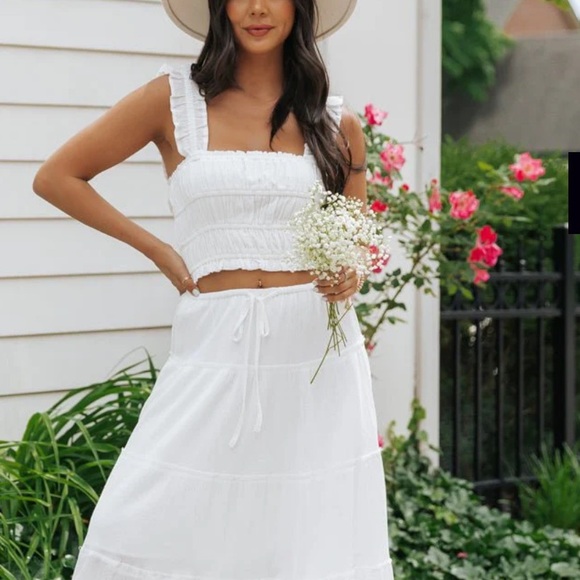Adorable smocked White top from magnolia boutique size medium - Picture 8 of 10